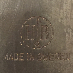 (H↑B) MADE IN SWEDEN - Kallstämplad på bladet